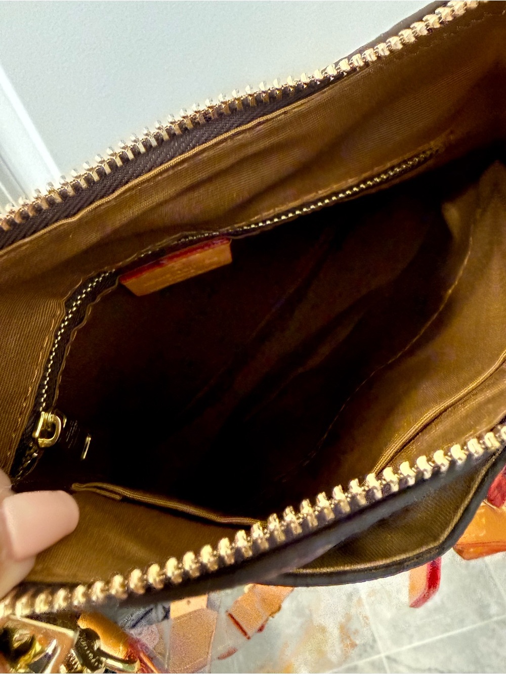Louis Vuitton Crossbody - Picture 5 of 5